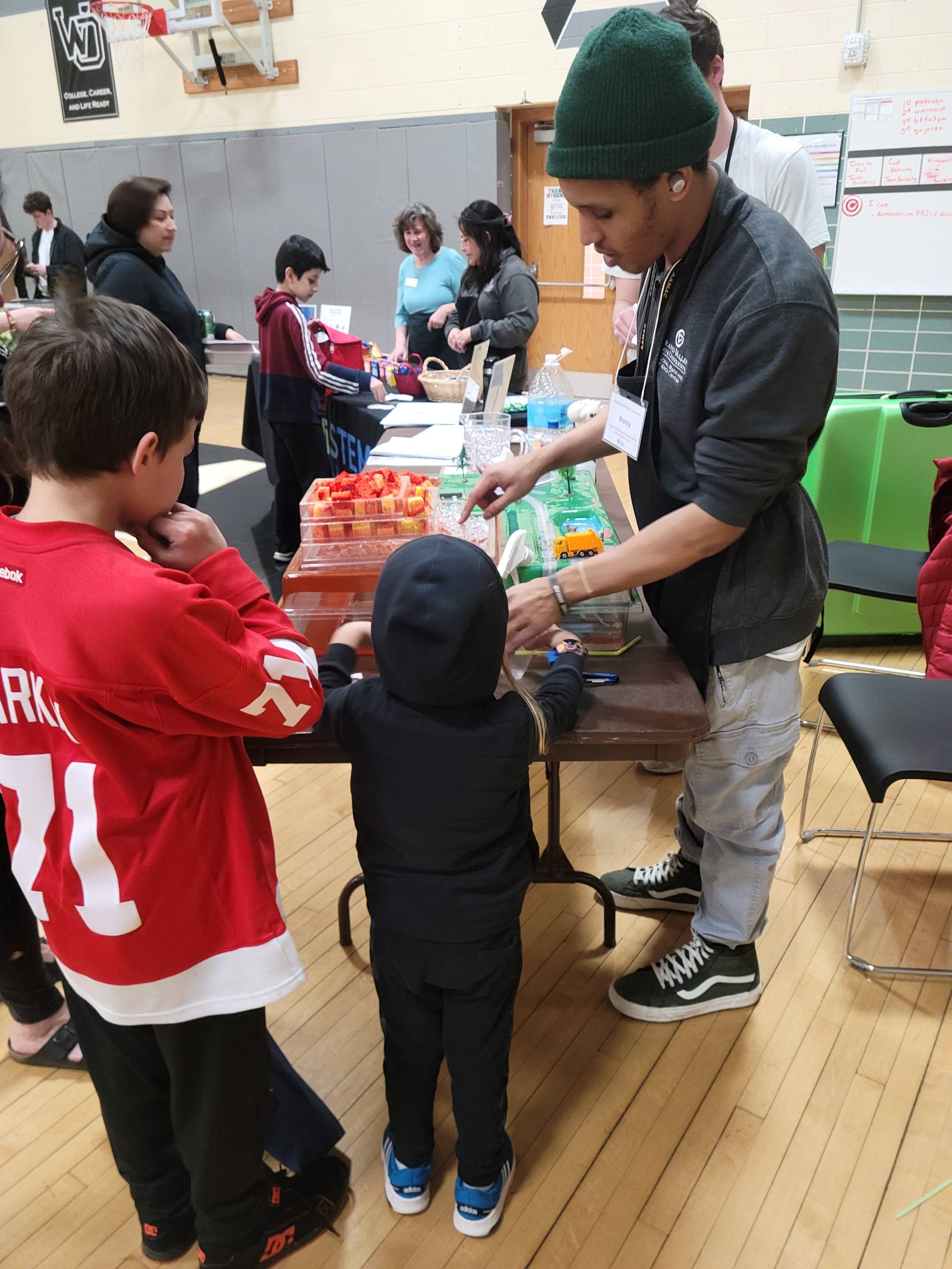 People doing STEM at Outreach event